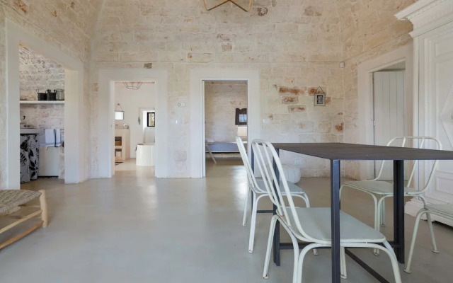 Casale con Cipresso