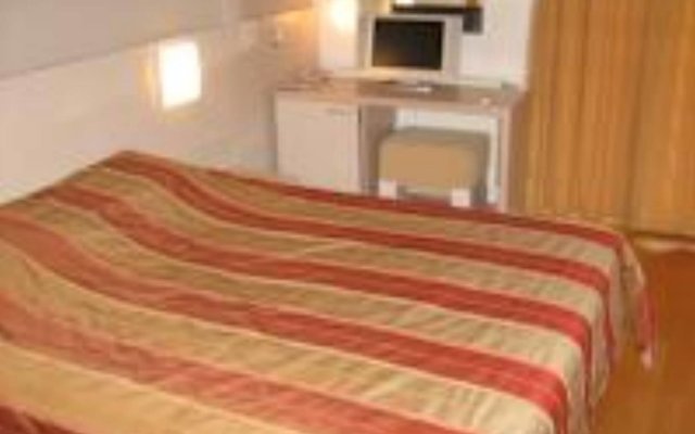 Nora Hotel in Pristina, Kosovo from 85$, photos, reviews - zenhotels.com room amenities