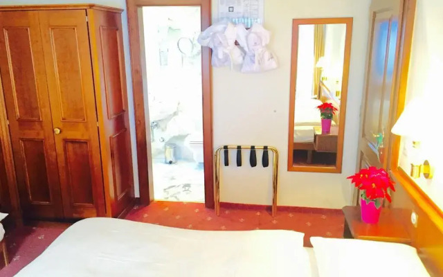 Hotel Antares
