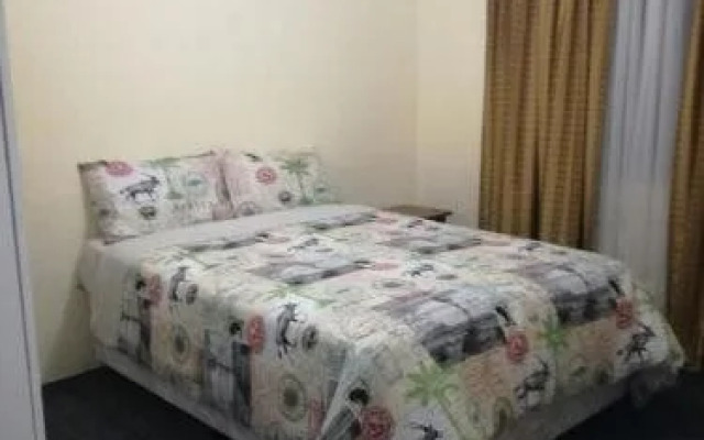 Cedar Wood Guest Lodge