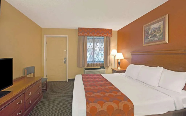 Super 8 Downtown Gatlinburg Convention Center
