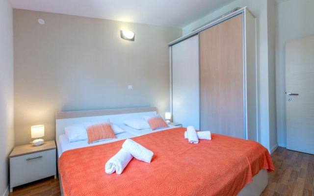 Apartments Dalis