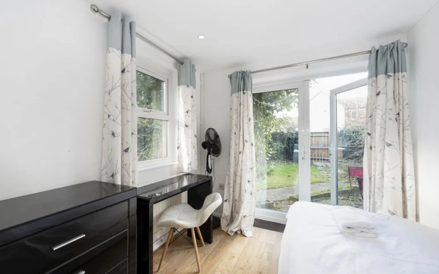 Russell Lodge 5-Bedroom House