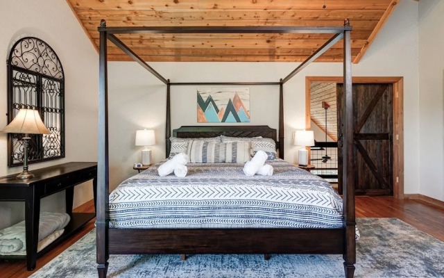 Asheville Town 3 Bedroom Cabin