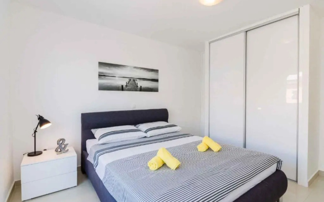 Apartment in Crikvenica 39077