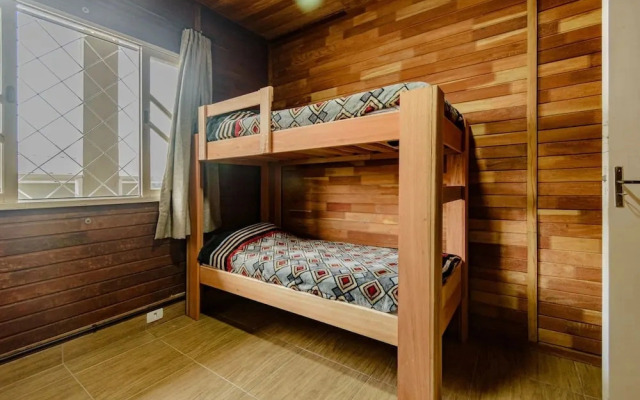 Casa com Piscina Churrasqueira e Ar Condicionado