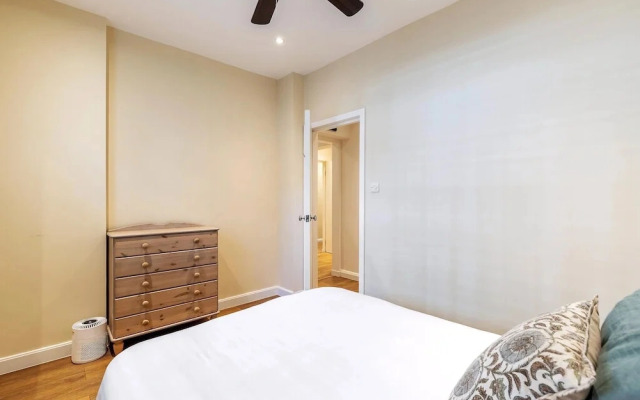 Elegant Two Bedroom Flat in Redcliffe Gardens