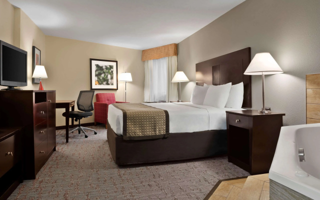 Baymont by Wyndham Belleville Airport Area