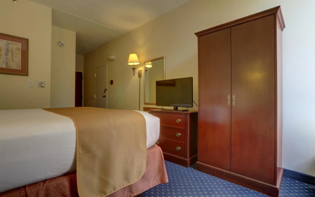 SureStay Plus Hotel by Best Western Chicago Lombard