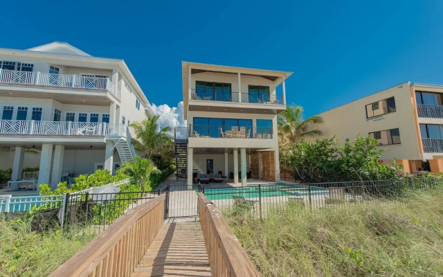 Beach Side Paradise Apartment 7