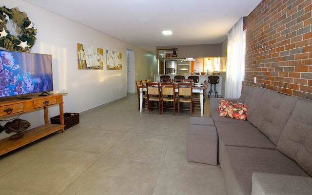 1083   Apartamento Com Vista Para O Mar Em Bombinhas