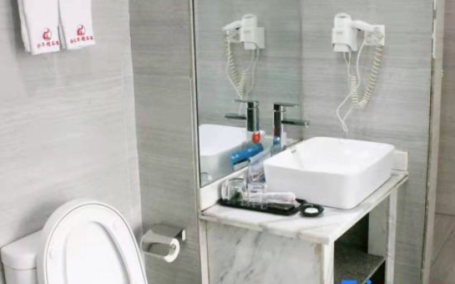 Xinyang century fashion hotel