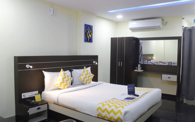 FabHotel Pearl City HiTech City