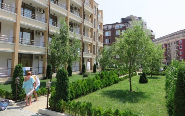 Отель Saint Elena Apartcomplex вид на фасад