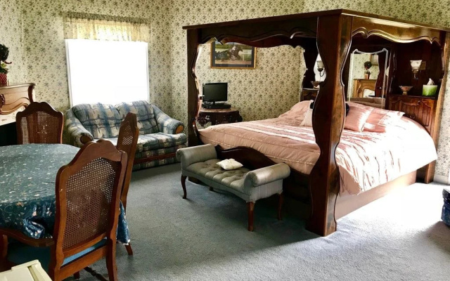 Rabbit Creek Bed & Breakfast