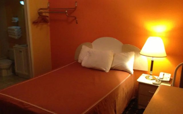 Red Carpet Inn Niagara Falls