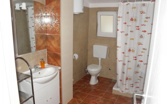 Apartment Ante - free parking: A1 Sveti Filip i Jakov, Riviera Biograd