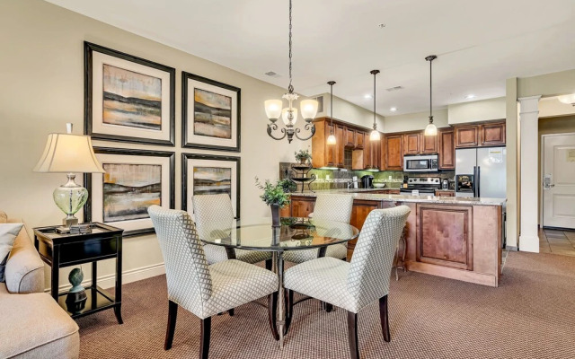 Stayin Classy 2 Bedrooms 2 Bathrooms Condo