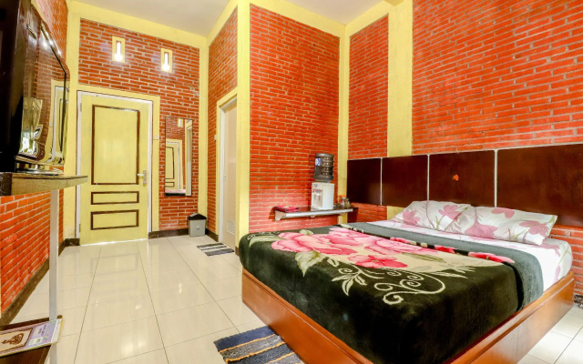 Room Stay Cempaka Mulya
