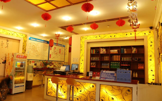 Kunming Lang Mei Youth Hotel