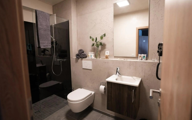 Motel Q