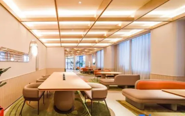 Orange Hotel (Qingdao Trestle Bridge Seaview Hotel)
