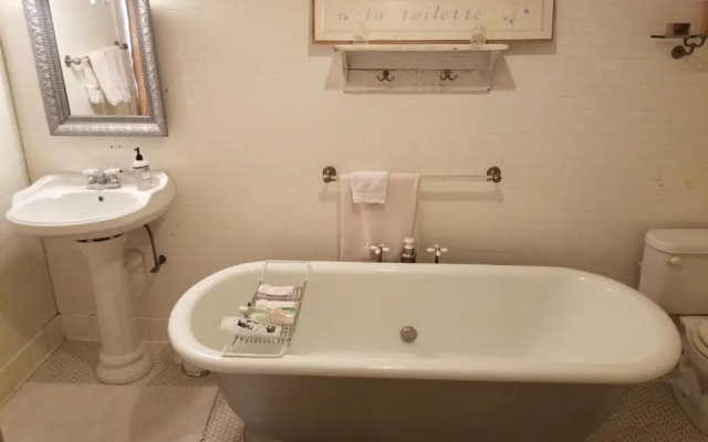 Historic Victorian Inn