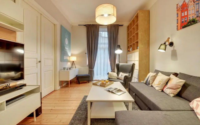 Monte Cassino Blanco by Grand Apartments