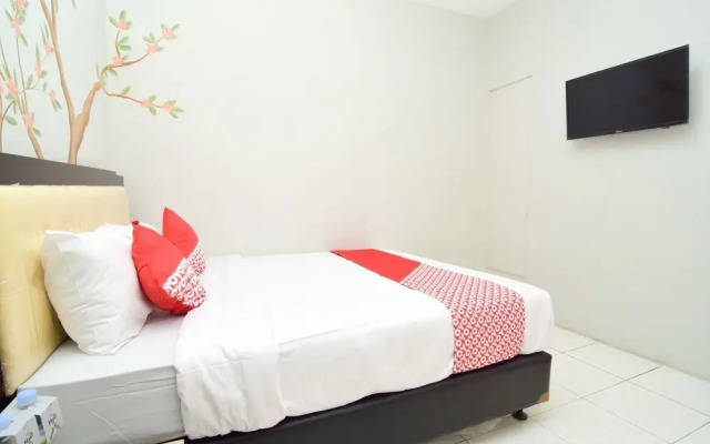 OYO 1040 Ace Hotel