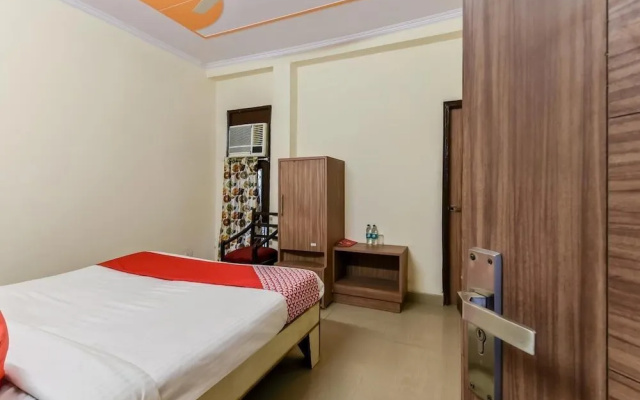 OYO 16642 Flagship Hotel Mahadev