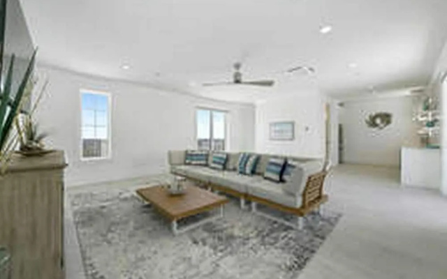 Mare Moderno by Bliss Beach Rentals