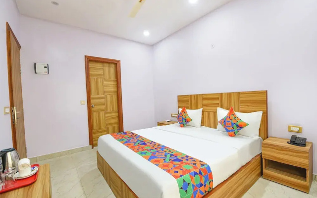 FabHotel AR Prime- Nr. Emaar Palm Heights Gurgaon