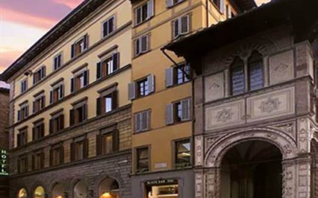 Hotel Bigallo вид на фасад