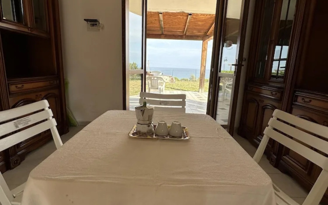 2 Bed Villa - Sleeps 4 - Pets - Garden - Parking
