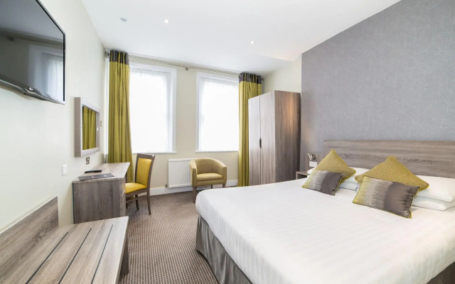 Phoenix Hotel