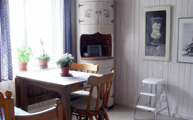 2 Person Holiday Home in Kungshamn