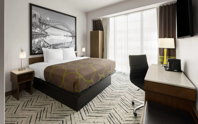 Super 8 By Wyndham Bronx Near Stadium