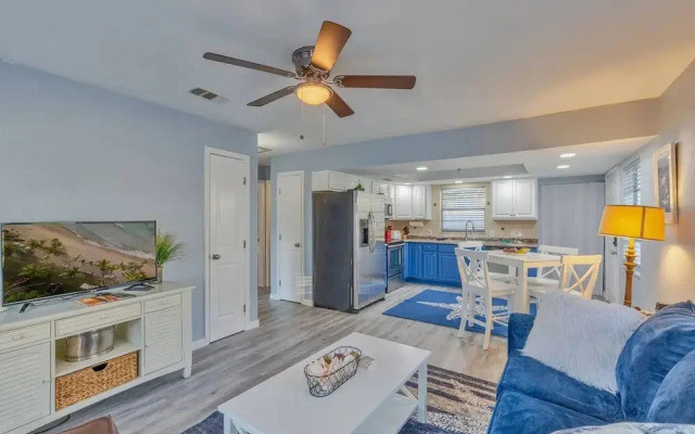 Royal Blue Downtown-gulfport-heated Pool