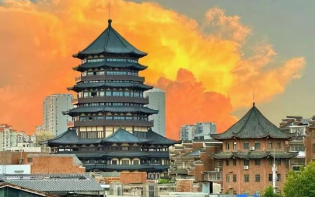 Weike Cinema Hotel (Jingdezhen People's Square Branch)