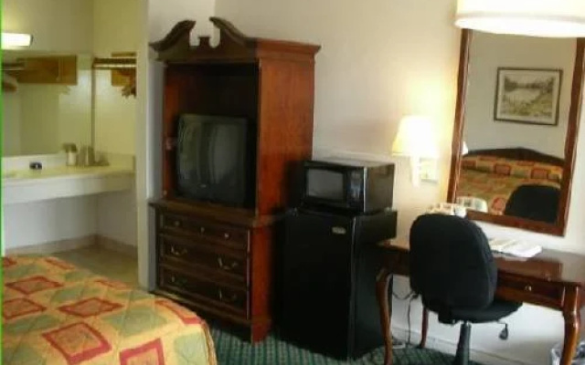Host Inn Motel