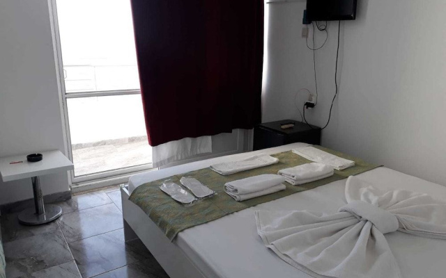 Pinar Motel 2022-33-0198