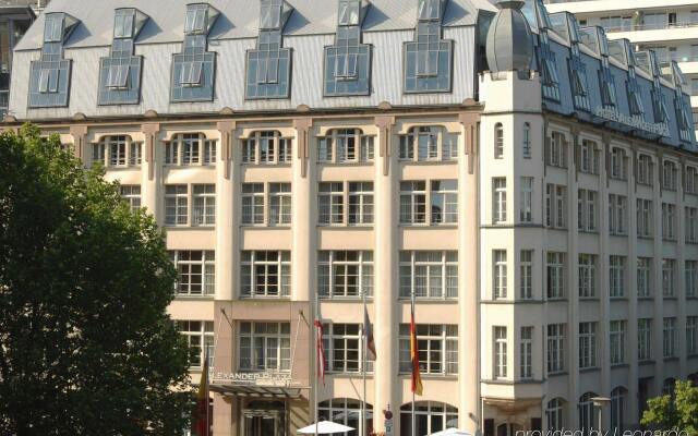 Отель Classik Hotel Alexander Plaza Германия, Берлин - 7 отзывов об отеле, цены и фото номеров - забронировать отель Classik Hotel Alexander Plaza онлайн вид на фасад