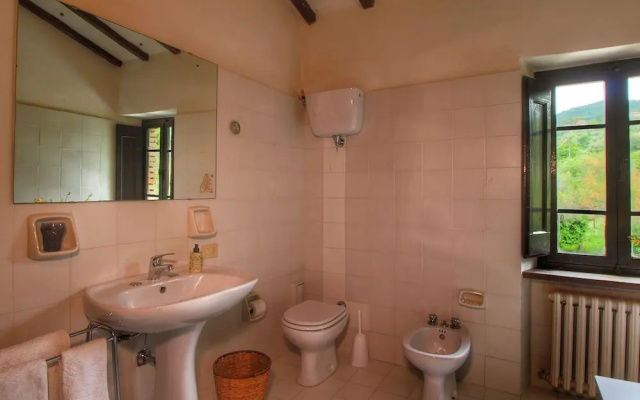 Tranquil Farmhouse near Center in Umbertide with Garden