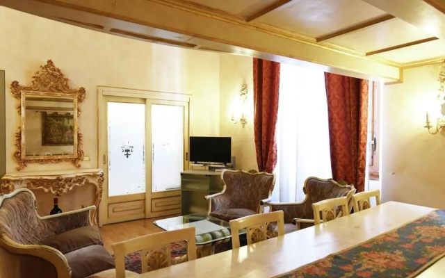 Picturesque Apartment in Florence Town Centre