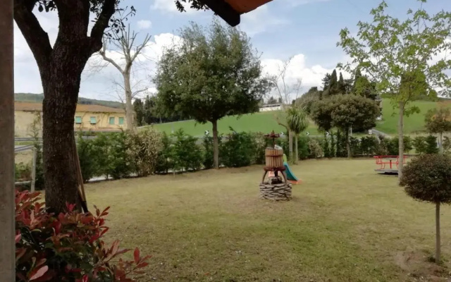 Antonia House