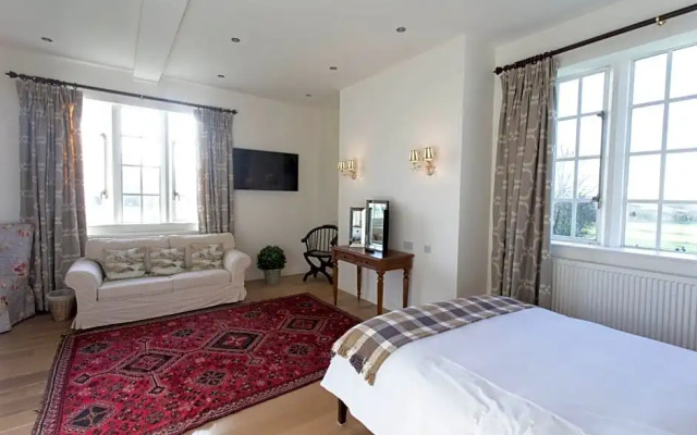 Tailor Room 1
