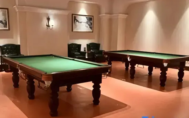 Hongrun Hot Spring Resort Hotel