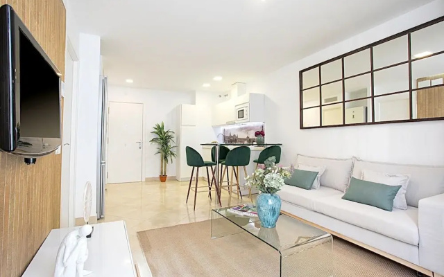 Magnificent Apartment With Perfect Location. Murillo III