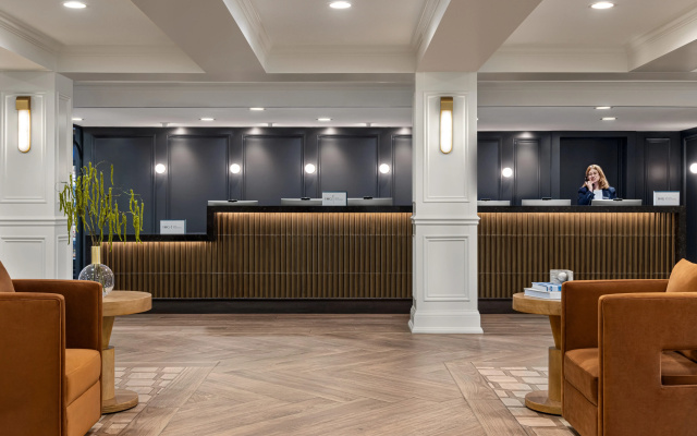 Crowne Plaza Louisville Airport Expo Ctr by IHG