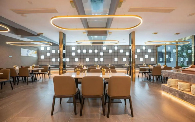 Homeinn Selected Hotel (Jinan Zhangqiu Railway Station Mingshui Ancient Town)